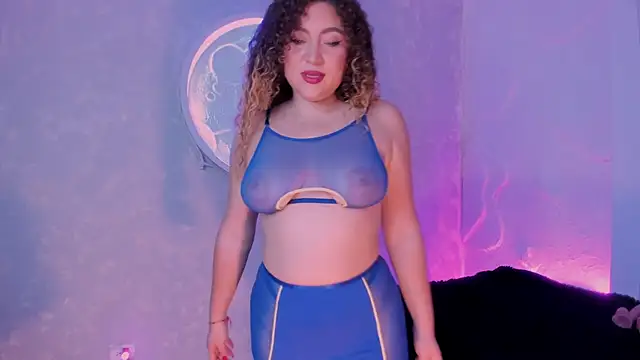 Snapshot of Kateryn_ chatting on 10/29/25, 08:43 Kateryn online show from 10/29/25, 08:43