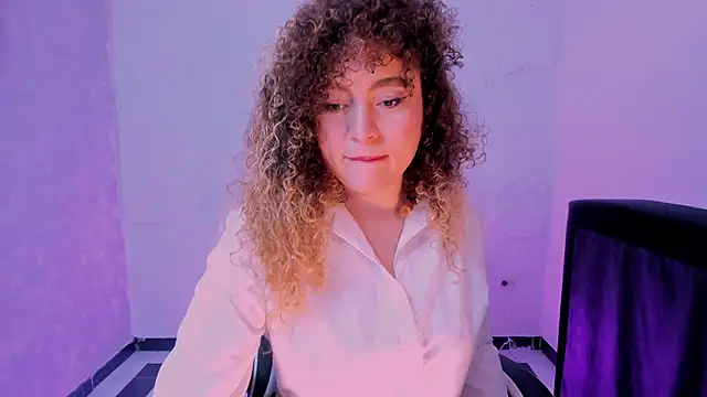 Snapshot of Kateryn_ chatting on 11/21/25, 05:22 Kateryn online show from 11/21/25, 05:22