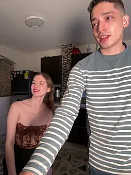 Snapshot of samantha_kevin chatting on 11/19/25, 04:23 samantha kevin online show from 11/19/25, 04:23