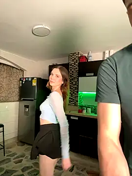 Snapshot of samantha_kevin chatting on 11/23/25, 04:12 samantha kevin online show from 11/23/25, 04:12