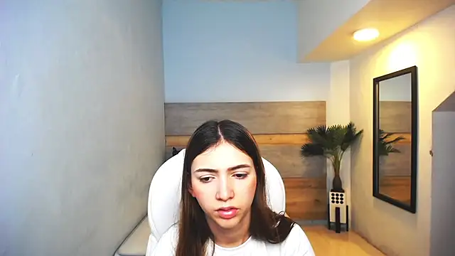 liseth fox online show from 12/20/24, 07:07