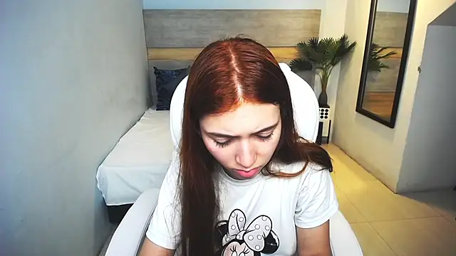 liseth fox online show from 12/23/24, 03:33