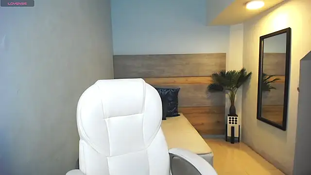 liseth fox online show from 01/03/25, 07:39