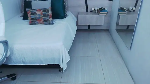 liseth fox online show from 01/08/25, 03:28