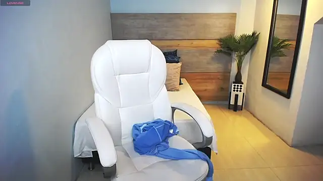 liseth fox online show from 02/08/25, 06:22