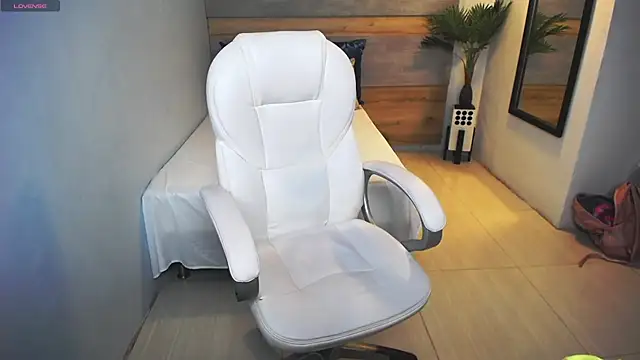 liseth fox online show from 02/22/25, 01:55