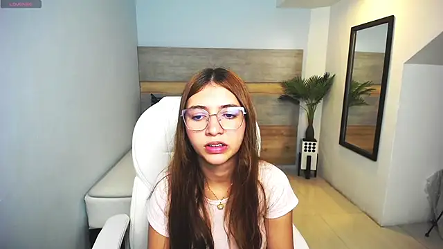 liseth fox online show from 02/26/25, 08:22