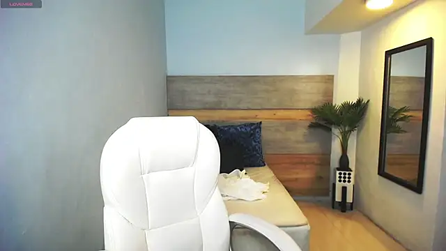 liseth fox online show from 03/12/25, 07:38