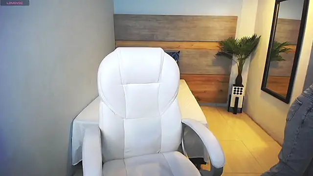 liseth fox online show from 03/16/25, 01:38