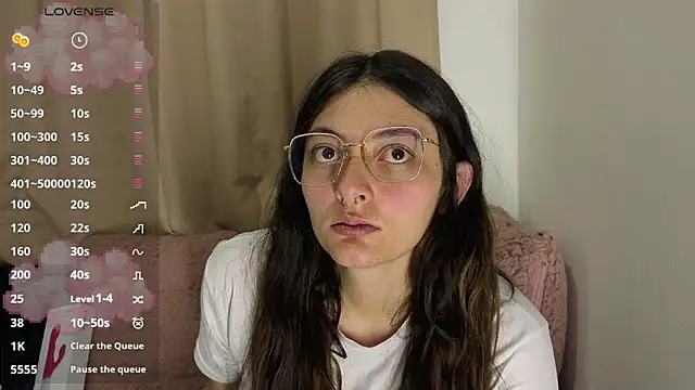 lessliee22  online show from 04/26/26, 06:55