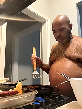 Snapshot of ChiRaqb8 chatting on 11/08/25, 08:18 ChiRaqb8 online show from 11/08/25, 08:18