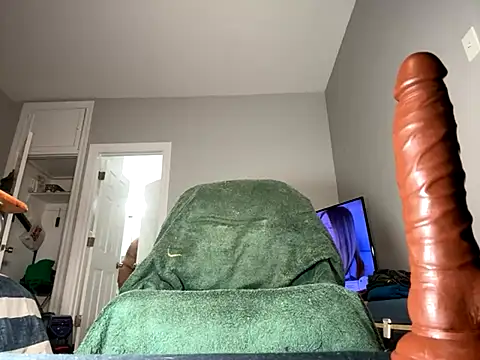 Snapshot of ChiRaqb8 chatting on 11/10/25, 11:37 ChiRaqb8 online show from 11/10/25, 11:37