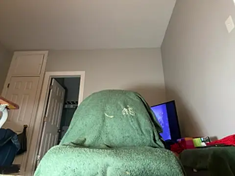 ChiRaqb8 online show from 04/05/26, 12:08