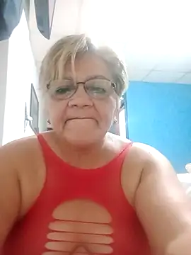 Snapshot of Madrastrahot69 chatting on 09/22/25, 03:41 Madrastrahot69 online show from 09/22/25, 03:41