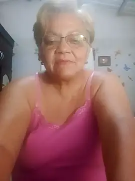 Snapshot of Madrastrahot69 chatting on 09/30/25, 05:01 Madrastrahot69 online show from 09/30/25, 05:01