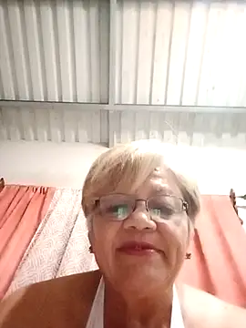 Snapshot of Madrastrahot69 chatting on 10/01/25, 05:24 Madrastrahot69 online show from 10/01/25, 05:24