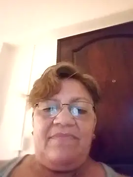 Snapshot of Madrastrahot69 chatting on 10/29/25, 05:31 Madrastrahot69 online show from 10/29/25, 05:31