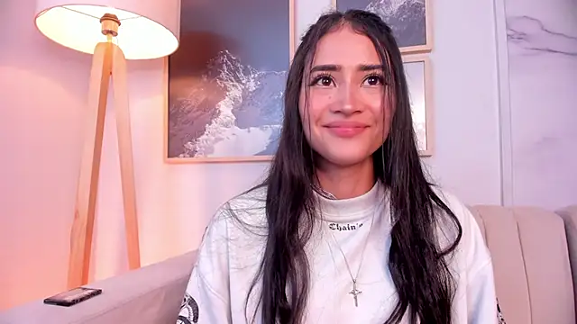 Snapshot of lara_madisson chatting on 02/18/25, 05:42 lara madisson online show from 02/18/25, 05:42