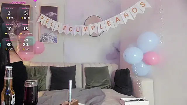 Snapshot of lara_madisson chatting on 10/16/25, 05:08 lara madisson online show from 10/16/25, 05:08