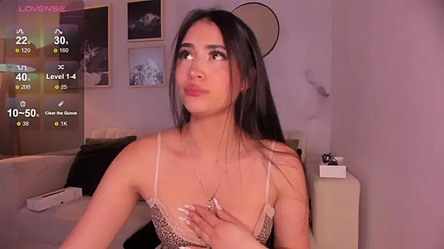 Snapshot of lara_madisson chatting on 11/17/25, 05:57 lara madisson online show from 11/17/25, 05:57