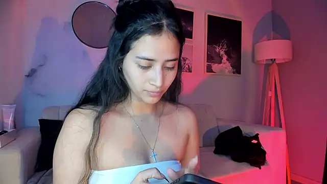 lara madisson online show from 02/10/26, 05:33