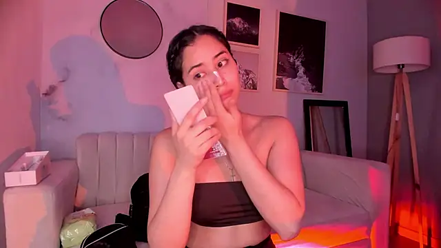 lara madisson online show from 02/18/26, 05:14