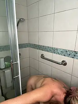 Lara Bergmann online show from 01/08/25, 11:43