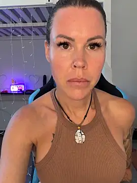 Lara Bergmann online show from 06/01/26, 08:49