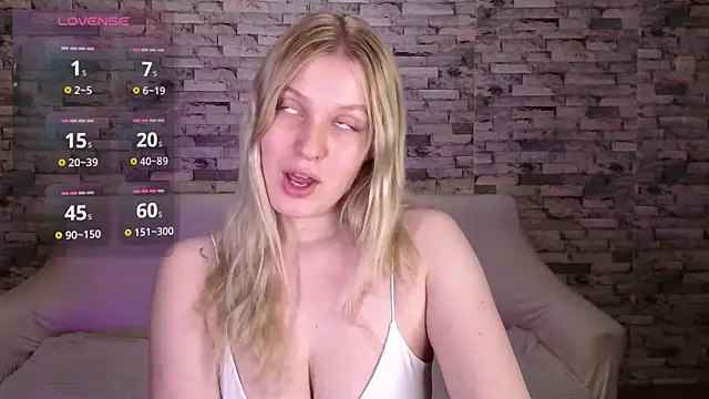 EmiliaDuchess online show from 03/29/26, 03:45