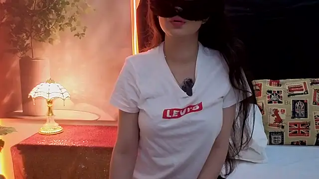 Snapshot of sexybaby22111 chatting on 10/22/25, 10:48 sexybaby22111 online show from 10/22/25, 10:48