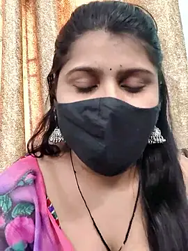 Hotty-simran online show from 10/18/25, 04:37