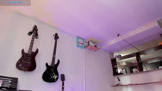 Snapshot of lilpervertgirl chatting on 12/03/24, 04:17 lilpervertgirl online show from 12/03/24, 04:17