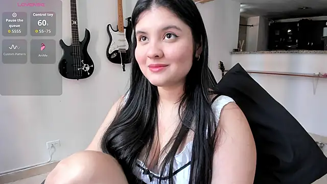 Snapshot of lilpervertgirl chatting on 11/08/25, 06:18 lilpervertgirl online show from 11/08/25, 06:18