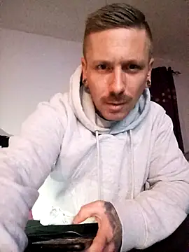 Schabernack1990 online show from 10/15/25, 04:01