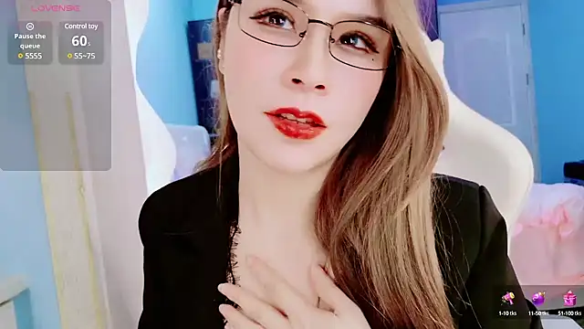 HU131452 online show from 01/07/25, 08:42