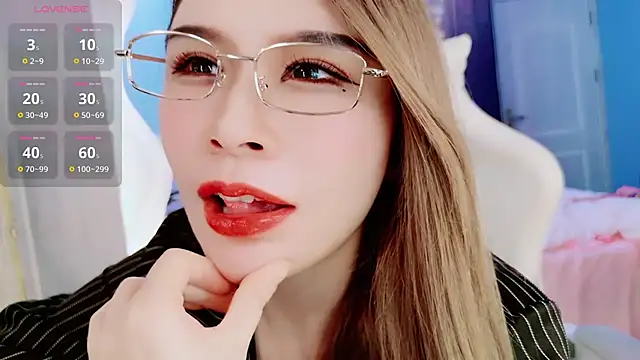 HU131452 online show from 01/11/25, 08:21