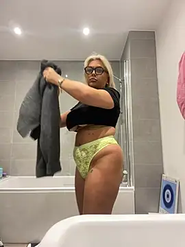 Arabellalee23 online show from 12/27/24, 10:05