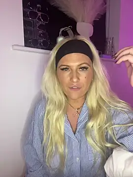 Arabellalee23 online show from 01/07/25, 11:14