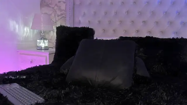 Snapshot of Kev_jenner chatting on 02/07/25, 11:55 Kev jenner online show from 02/07/25, 11:55