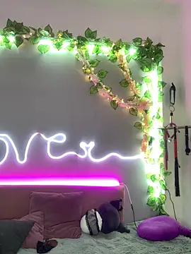 Snapshot of YouliteSllut2 chatting on 01/19/25, 03:21 YouliteSllut2 online show from 01/19/25, 03:21