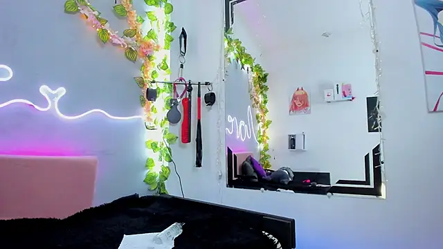 Snapshot of YouliteSllut2 chatting on 01/29/25, 10:32 YouliteSllut2 online show from 01/29/25, 10:32