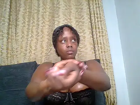Snapshot of Miss_Amani chatting on 10/08/25, 07:55 Miss Amani online show from 10/08/25, 07:55