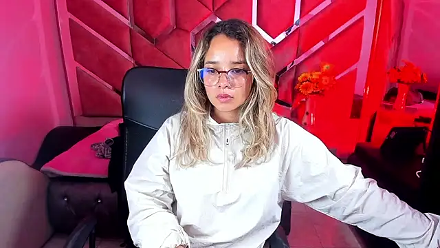 Olivia Fox69 online show from 09/24/25, 03:32