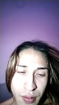 parejacaliente20154 online show from 04/18/26, 01:31