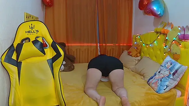 Snapshot of SandraHormas chatting on 03/03/25, 10:38 SandraHormas online show from 03/03/25, 10:38