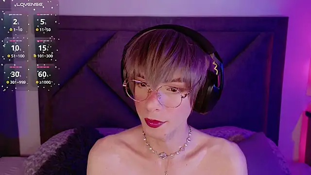 Snapshot of Sammy_Russell chatting on 02/07/25, 08:01 Sammy Russell online show from 02/07/25, 08:01