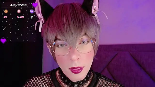 Snapshot of Sammy_Russell chatting on 02/22/25, 05:44 Sammy Russell online show from 02/22/25, 05:44