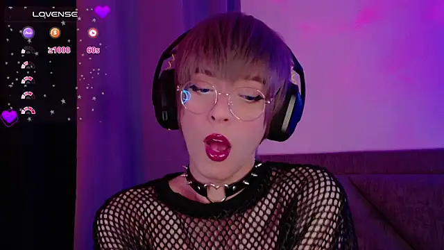 Snapshot of Sammy_Russell chatting on 03/22/25, 07:15 Sammy Russell online show from 03/22/25, 07:15