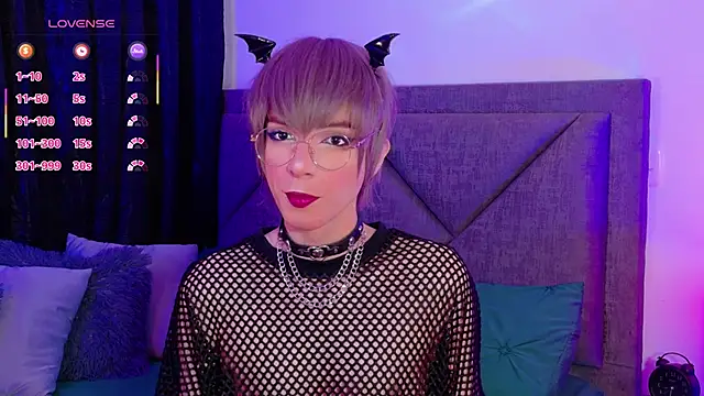 Snapshot of Sammy_Russell chatting on 09/30/25, 08:30 Sammy Russell online show from 09/30/25, 08:30