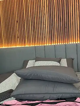 EmiilyAdams  online show from 01/09/25, 08:44